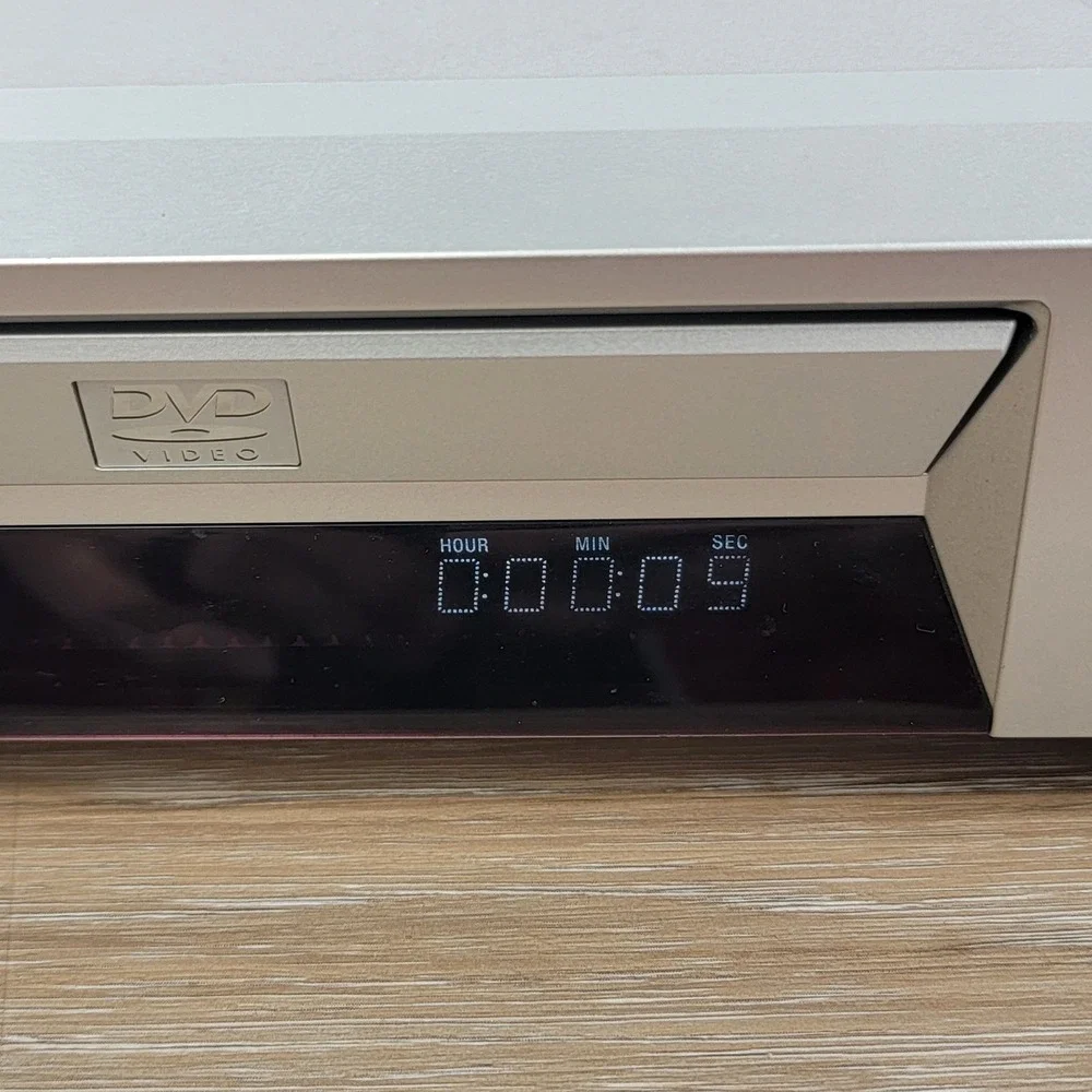 Sony DVP NS300 Silver CD DVD Video CD Player Block Noise Reduction No Remote